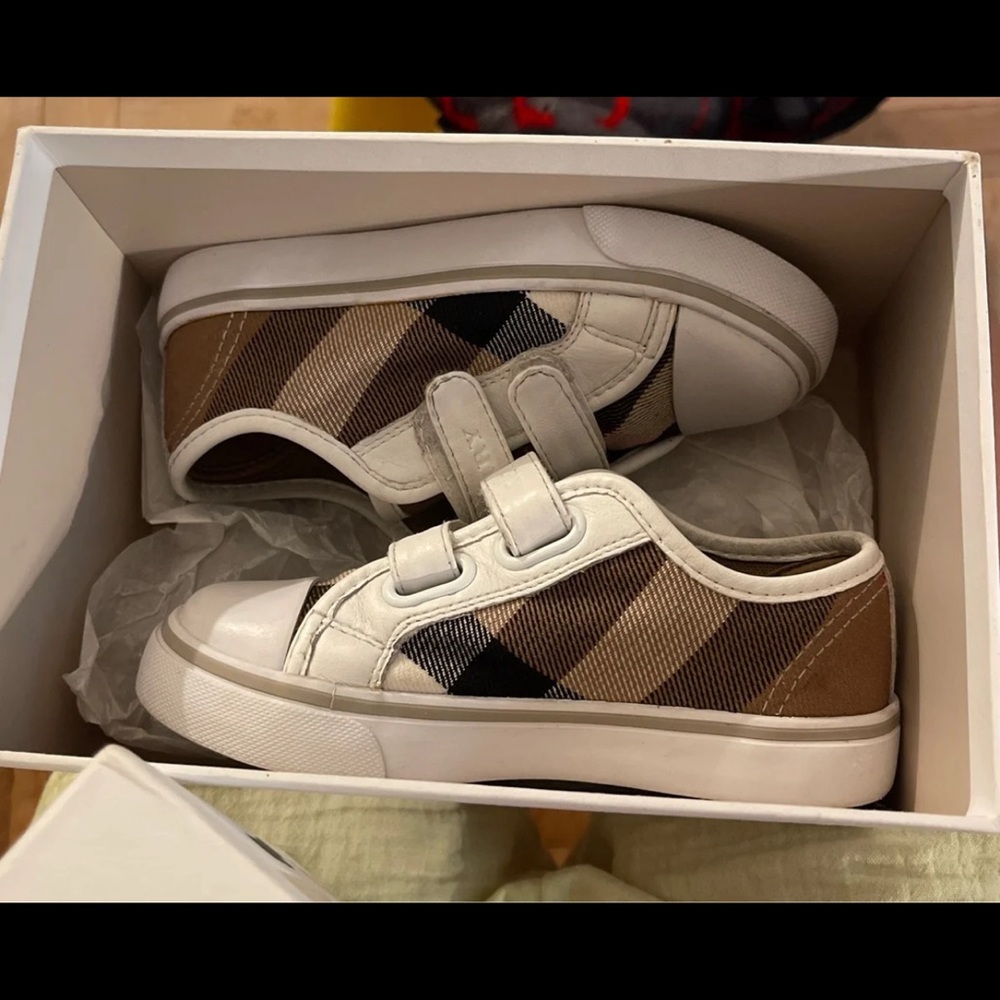Burberry shoes